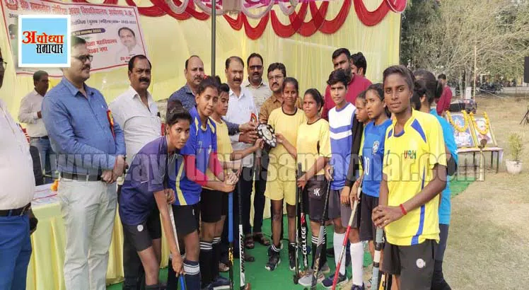 Dev Indravati won the final match in Inter College Women's Hockey Competition